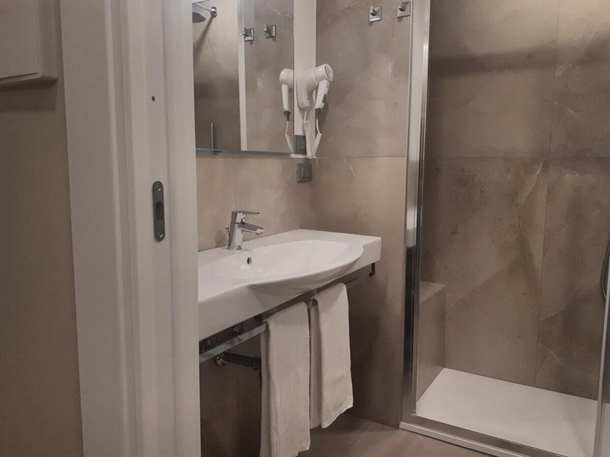 Smart Apartment Sei Chiese - Twa Bologna Ruang foto